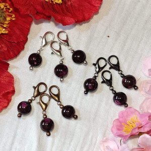 Maschenmarkierer Jaspis gefärbt